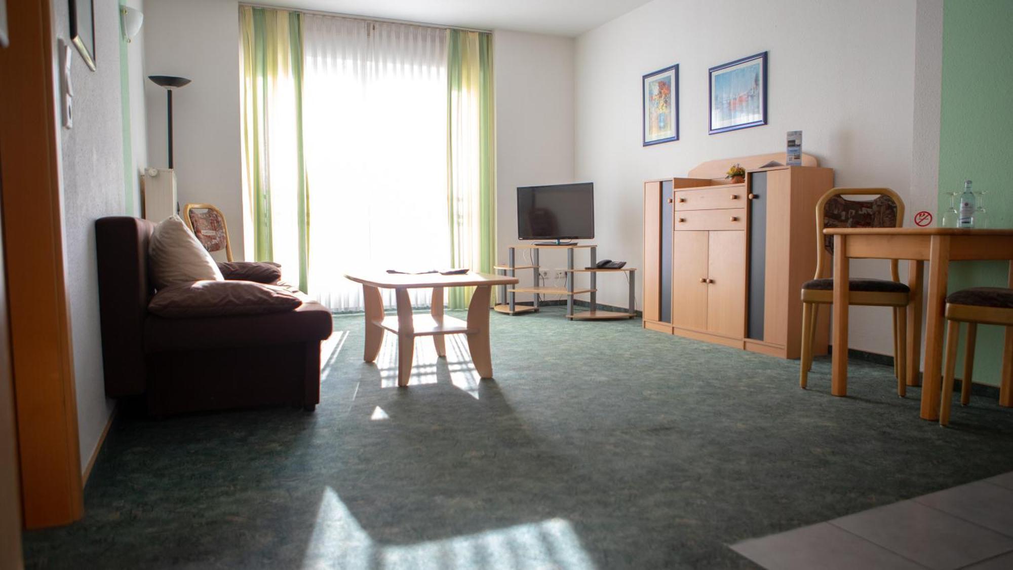 Garni Hotel Hof Zum อาเฮาส์ ภายนอก รูปภาพ