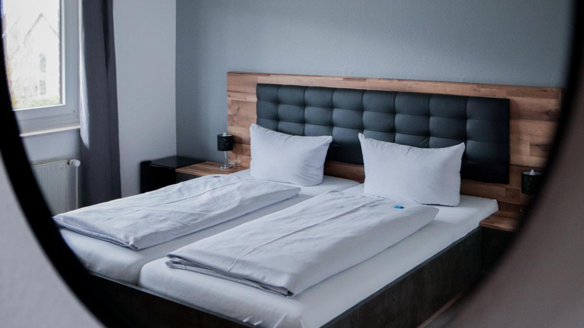 Garni Hotel Hof Zum อาเฮาส์ ภายนอก รูปภาพ